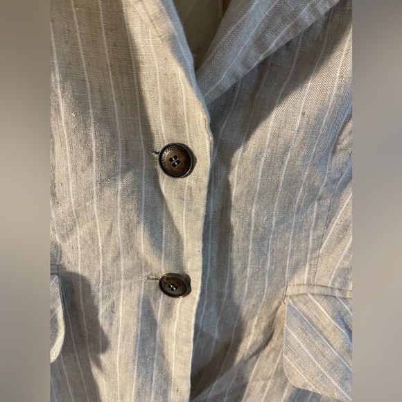 Beige Linen button down Blazer - Picture 2 of 3